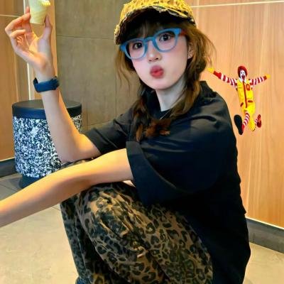 孝子贤孙都跪下我是你们太奶奶